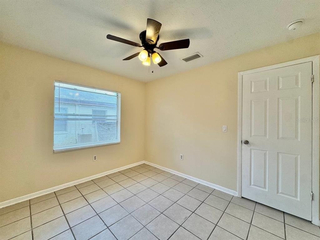 10015 N Aster Avenue - Photo 16
