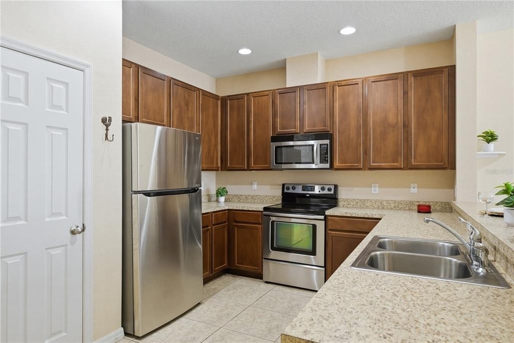 2211 Barracuda Court - Photo 10