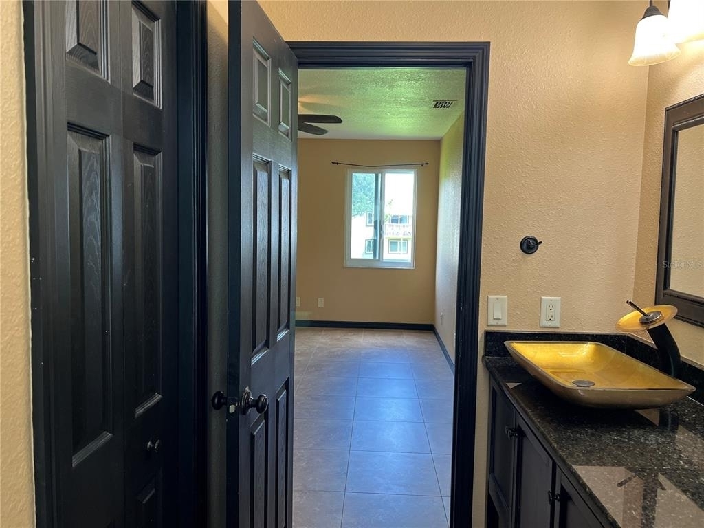 22481 Westchester Boulevard - Photo 18