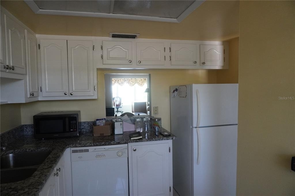 333 Lake Howard Drive Nw - Photo 28