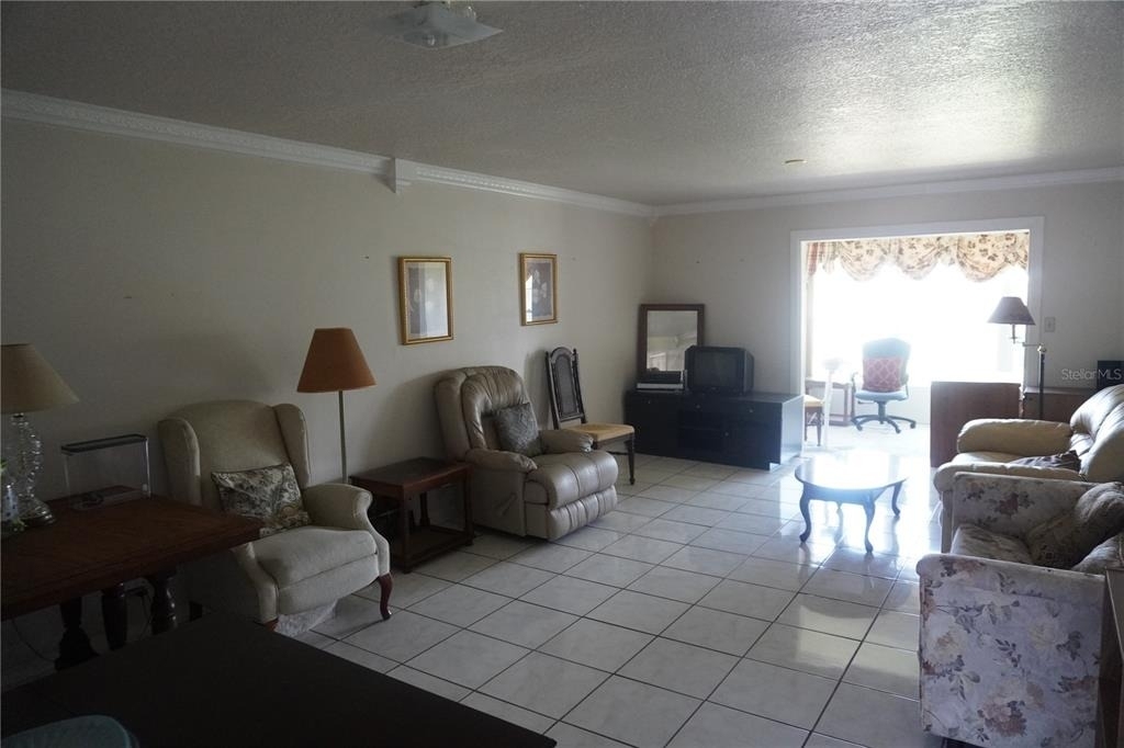 333 Lake Howard Drive Nw - Photo 3
