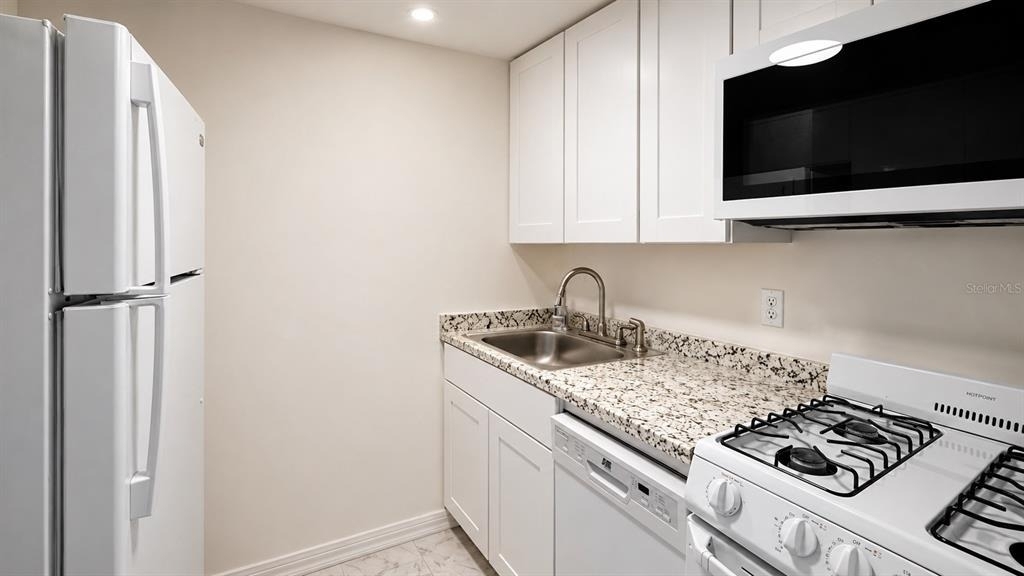 120 Blue Point Way - Photo 5