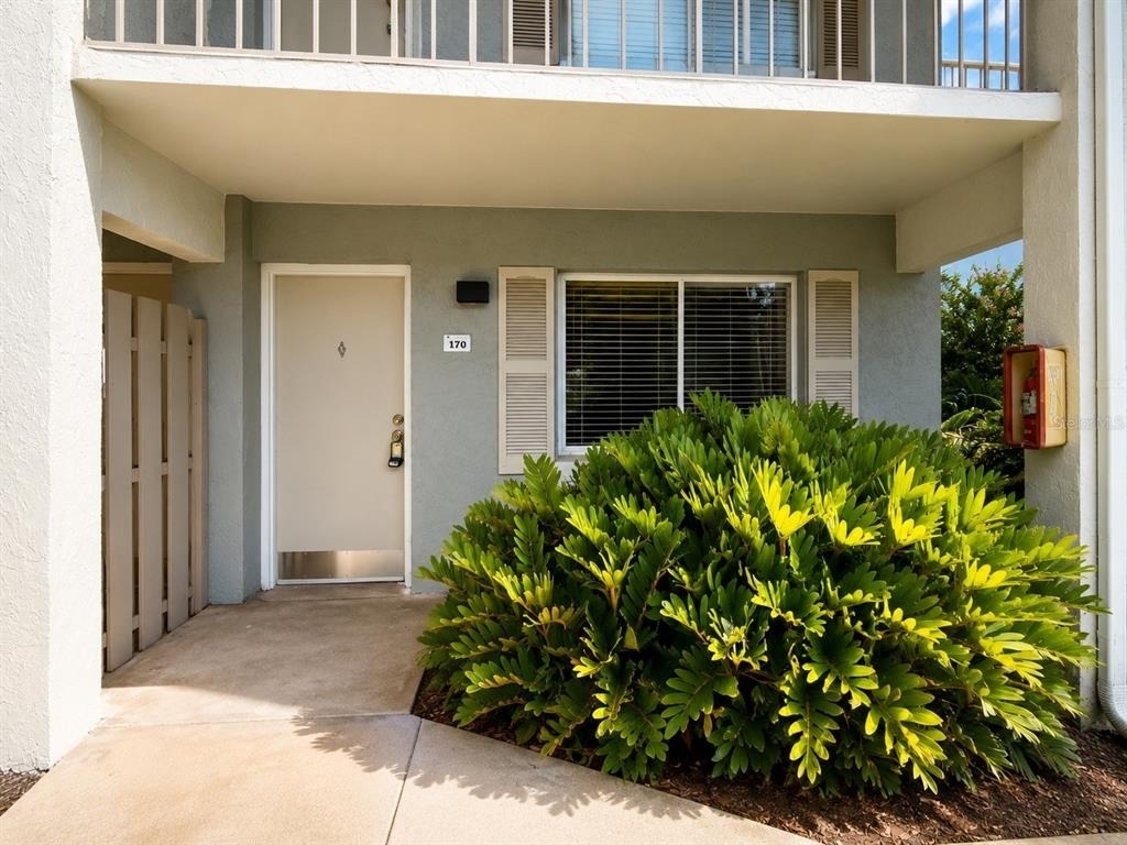 120 Blue Point Way - Photo 0