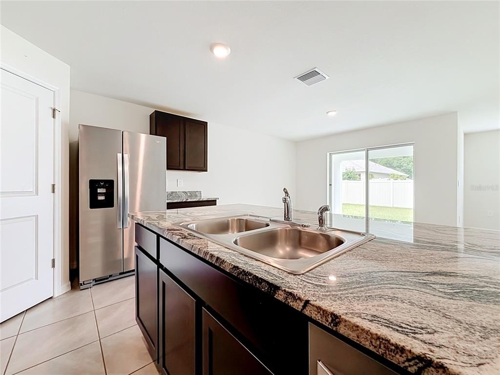6698 Se 3rd Loop - Photo 4