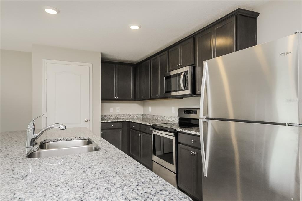 204 Fig Court - Photo 3