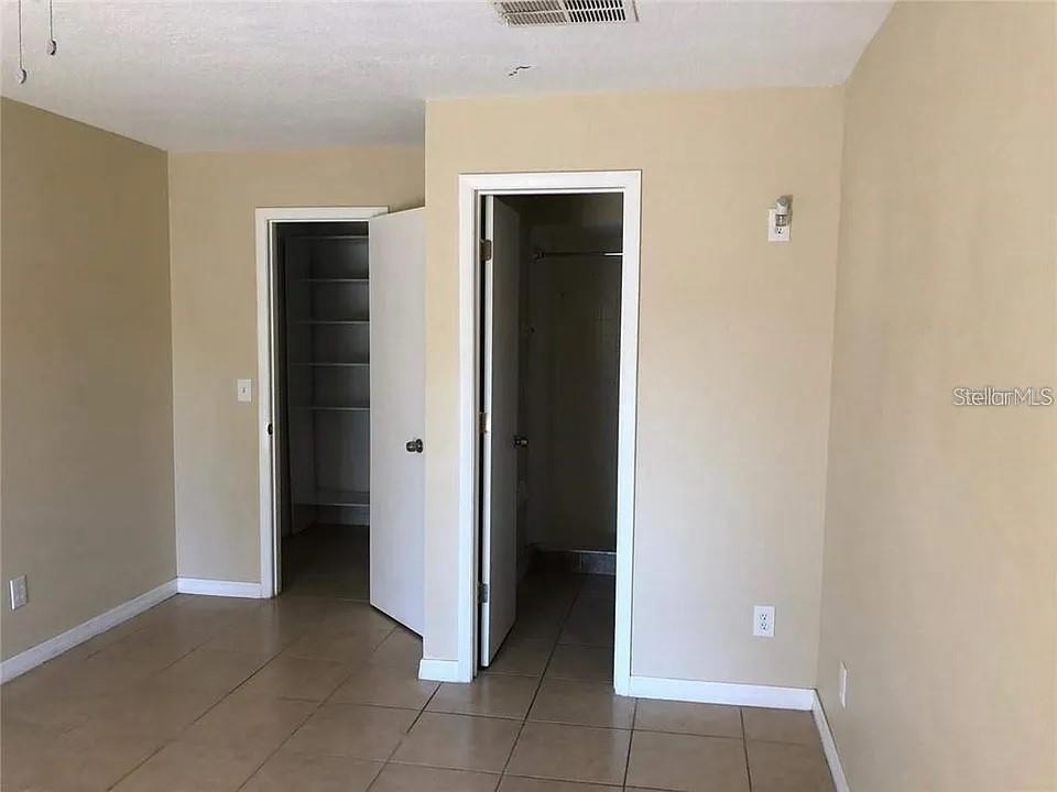330 Colonade Court - Photo 2