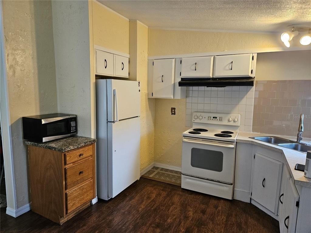 472 Bryant Street - Photo 4