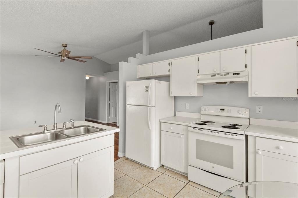 301 S Capen Ave - Photo 9