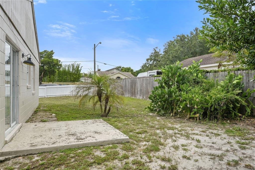 301 S Capen Ave - Photo 22
