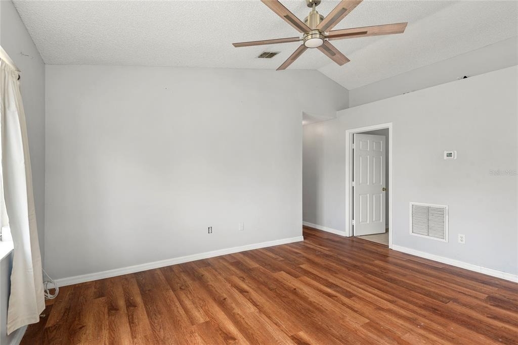 301 S Capen Ave - Photo 5