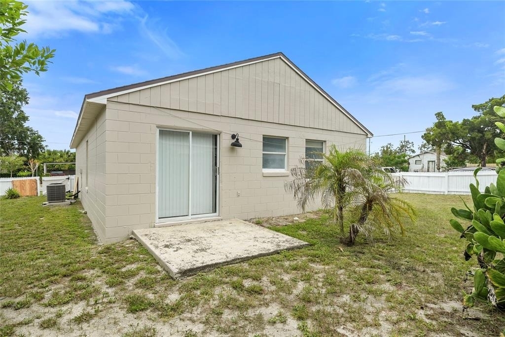 301 S Capen Ave - Photo 23