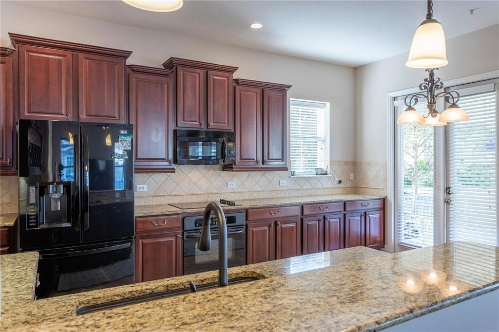 1608 Hanks Avenue - Photo 17