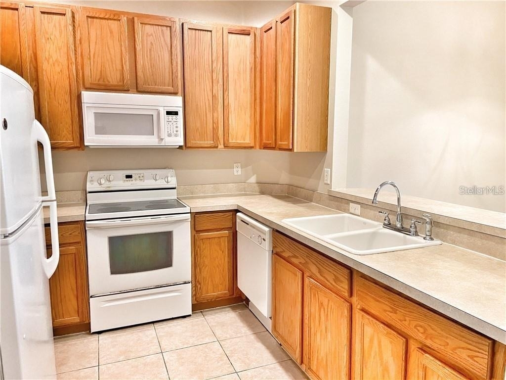 4114 Via Piedra Circle - Photo 5