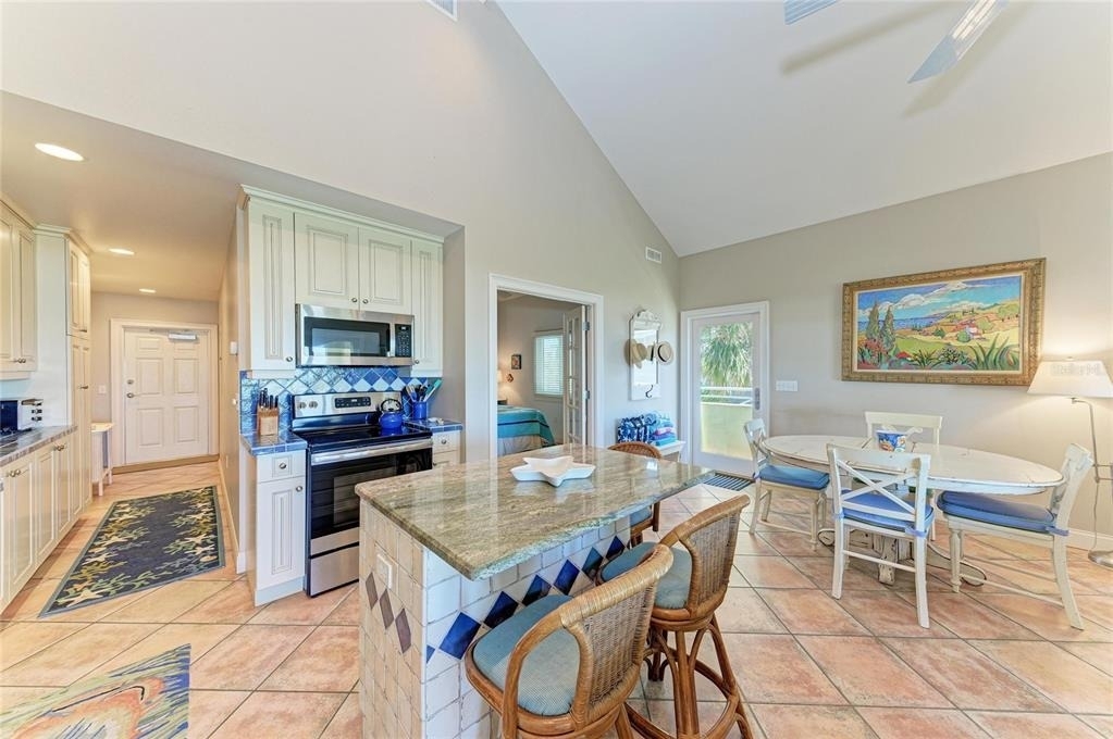 101 Palm Avenue - Photo 9