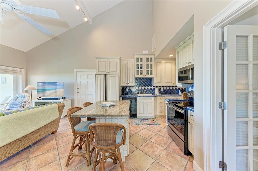101 Palm Avenue - Photo 6