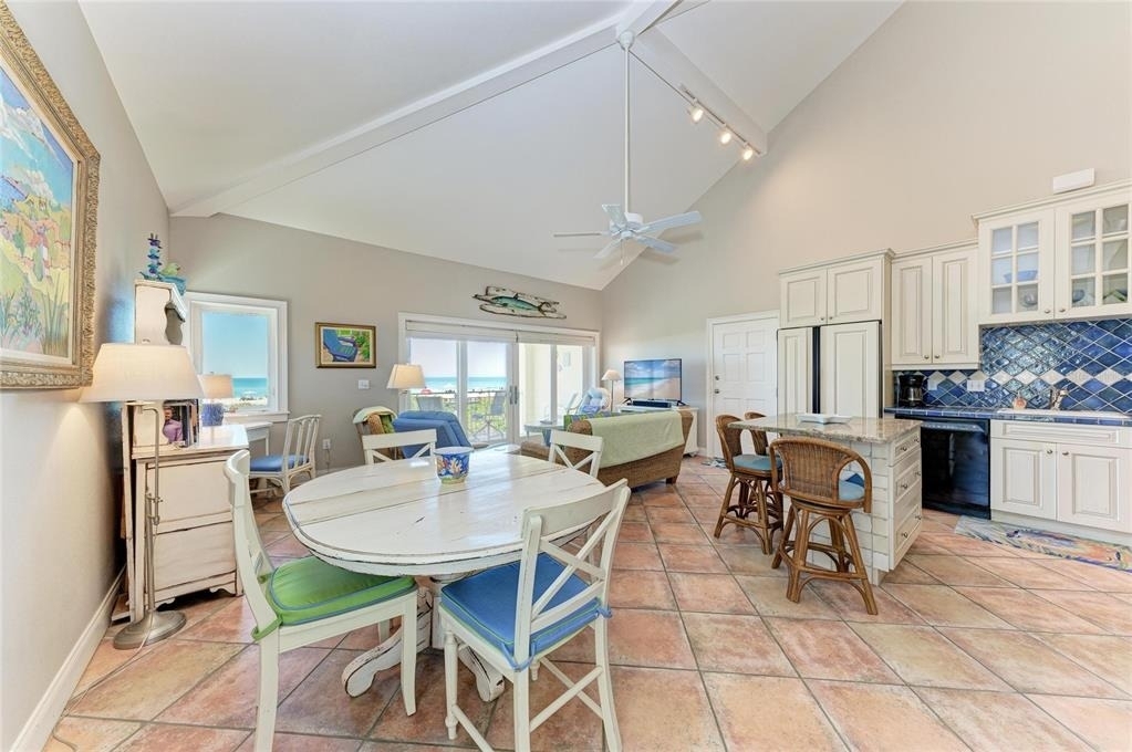101 Palm Avenue - Photo 12