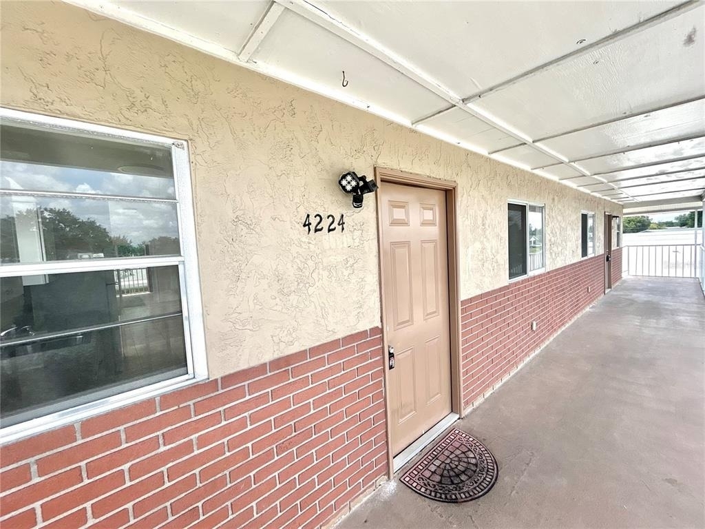 4224 62nd Street W - Photo 0