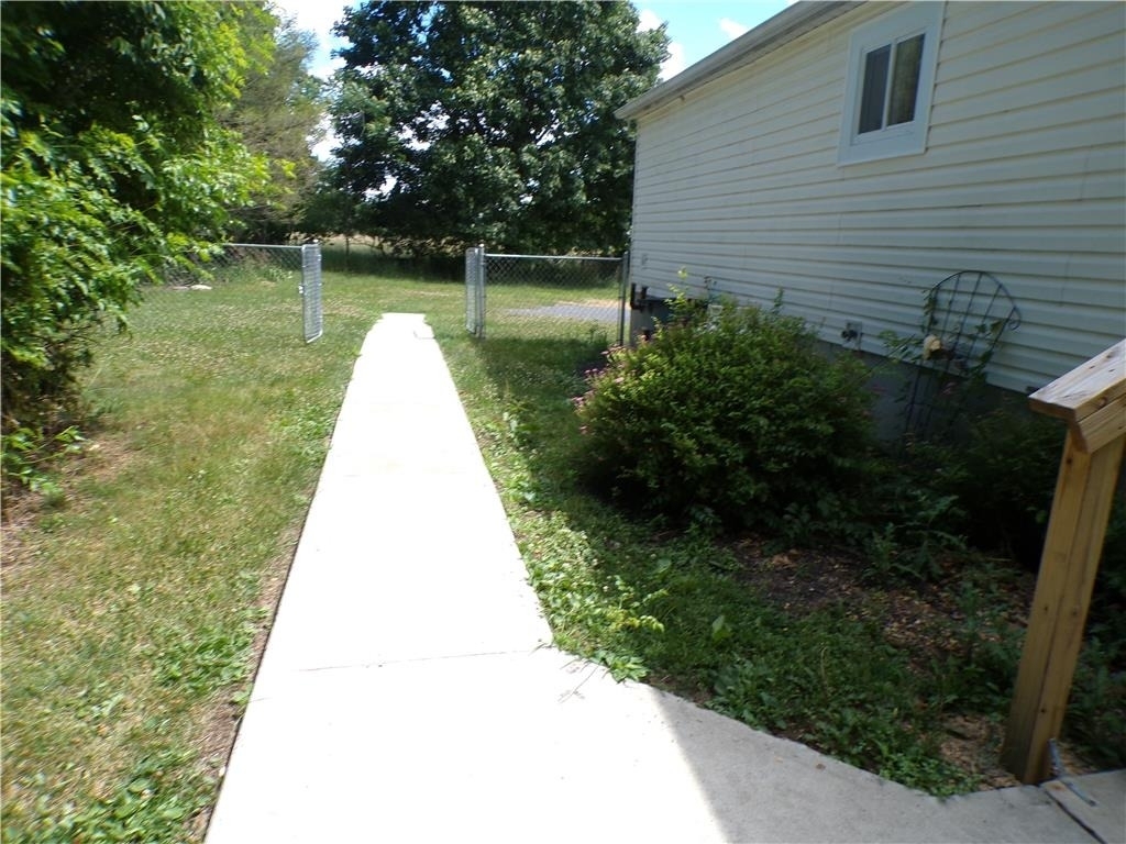 7877 Gun Club Road - Photo 15