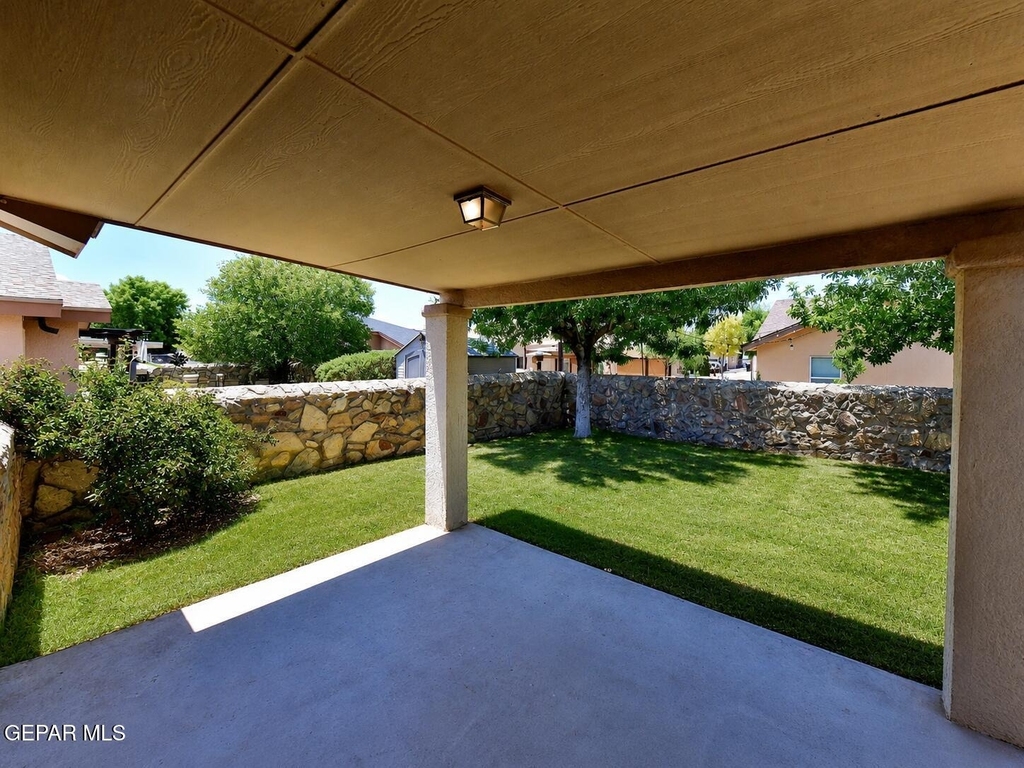 804 Margarita Street - Photo 37