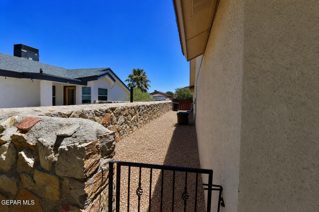 804 Margarita Street - Photo 43