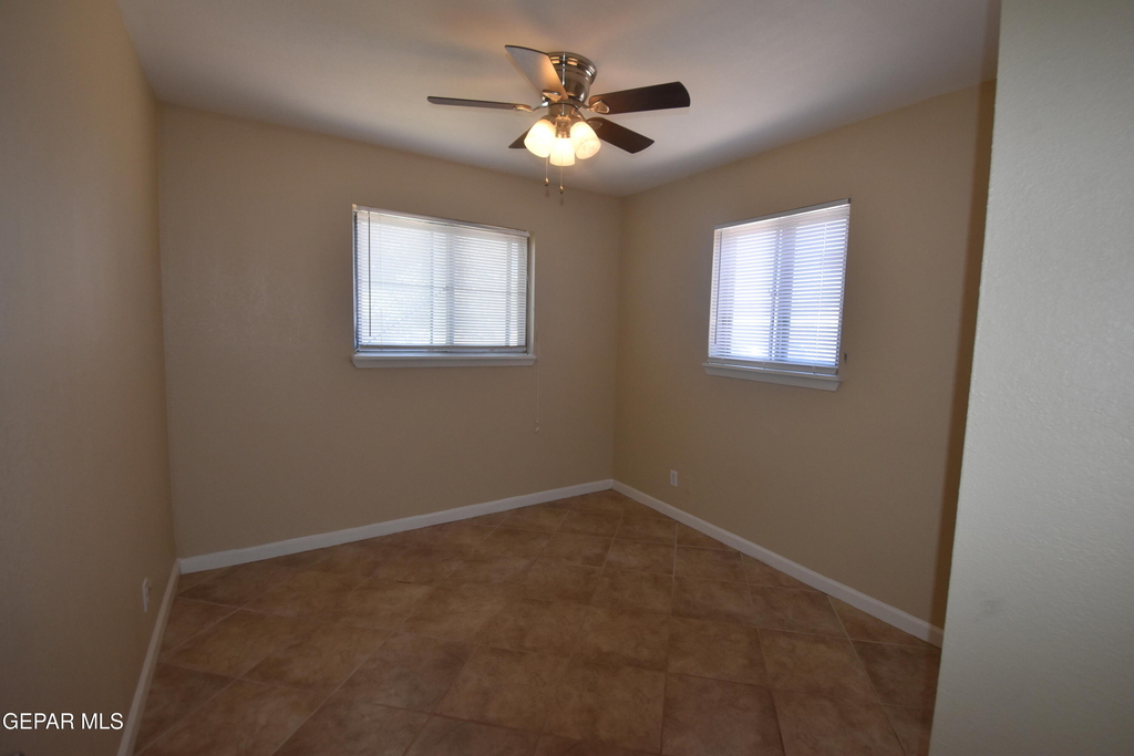 807 Poplar Street - Photo 5