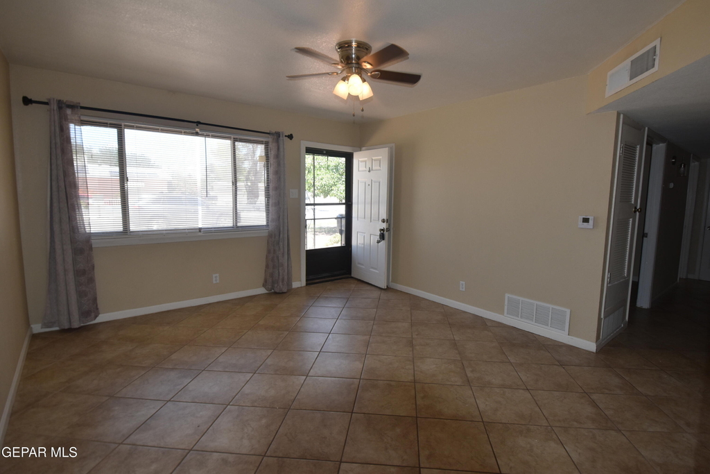 807 Poplar Street - Photo 1