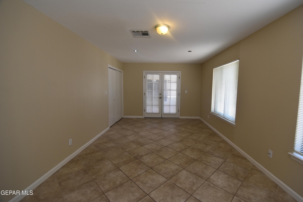 807 Poplar Street - Photo 8