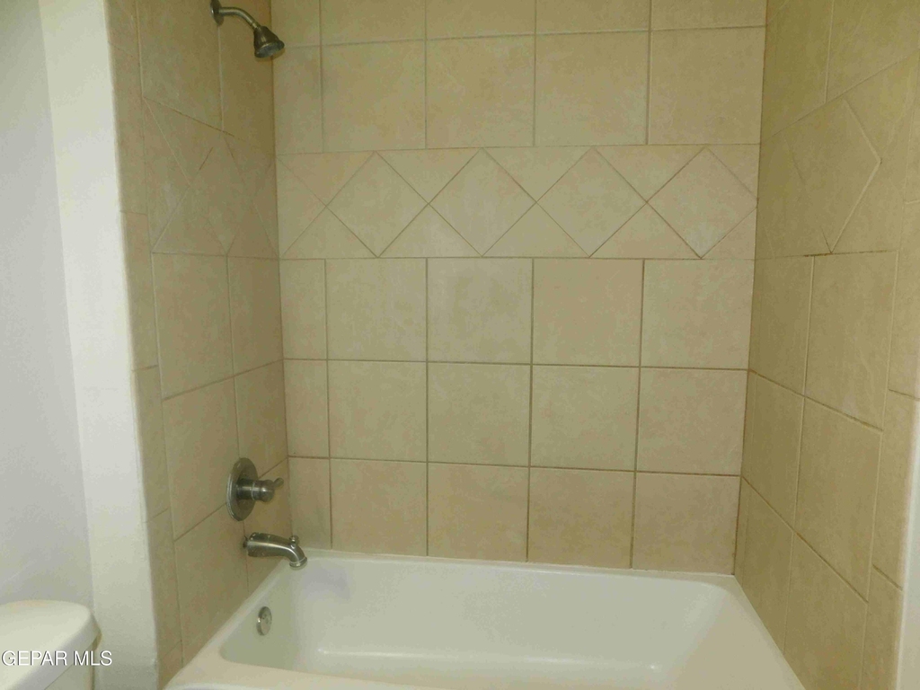10021 Railroad Drive - Photo 21