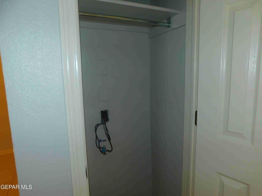 10021 Railroad Drive - Photo 7