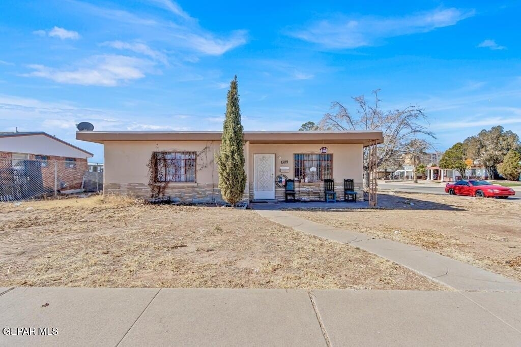 1309 Zuni Place - Photo 0