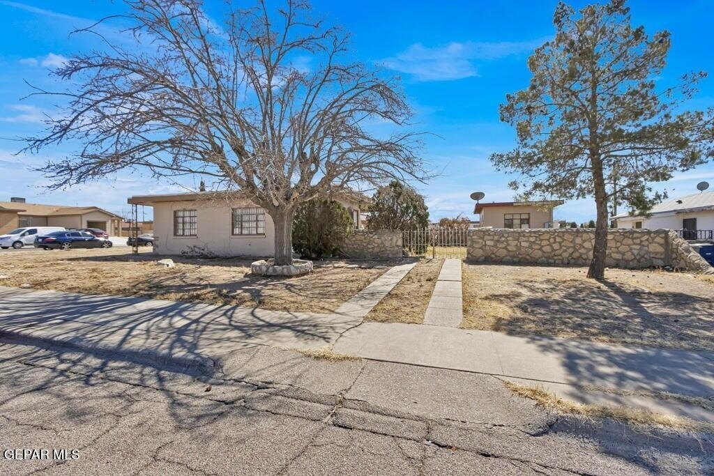 1309 Zuni Place - Photo 14