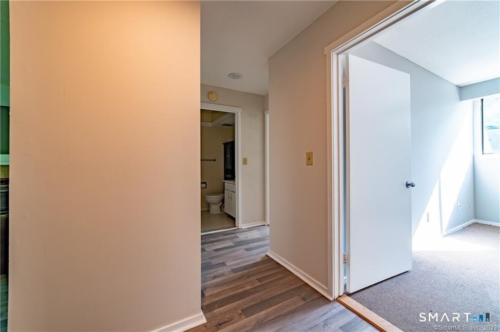 140 Woodvale Drive - Photo 10