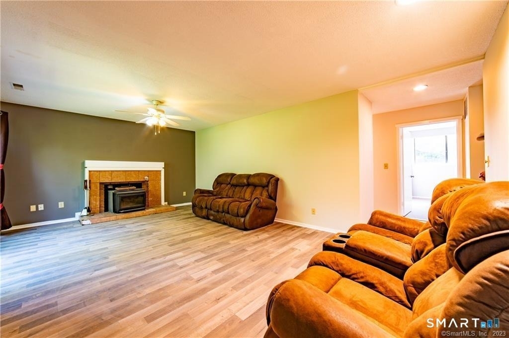 140 Woodvale Drive - Photo 5