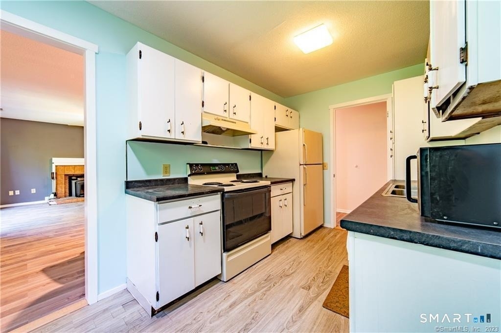 140 Woodvale Drive - Photo 7