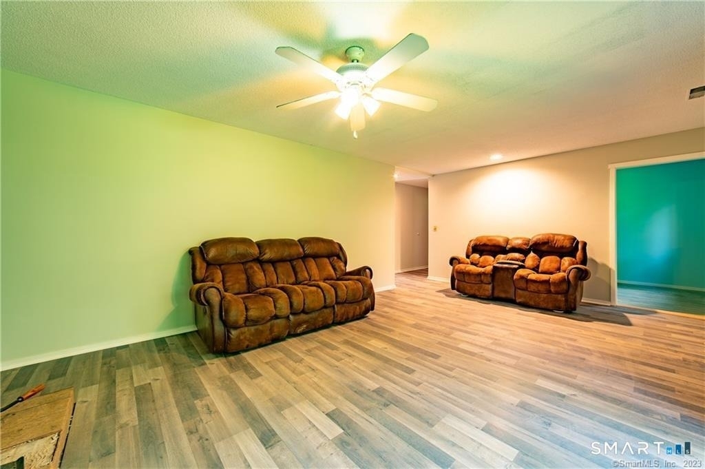140 Woodvale Drive - Photo 6