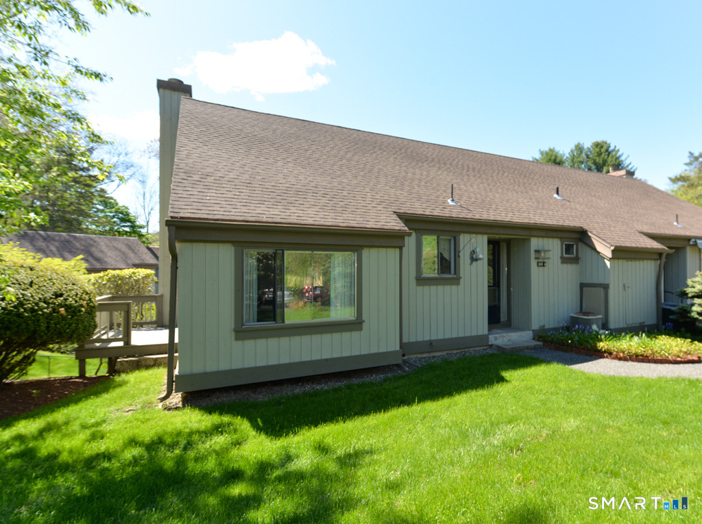 548 Heritage Village - Photo 0