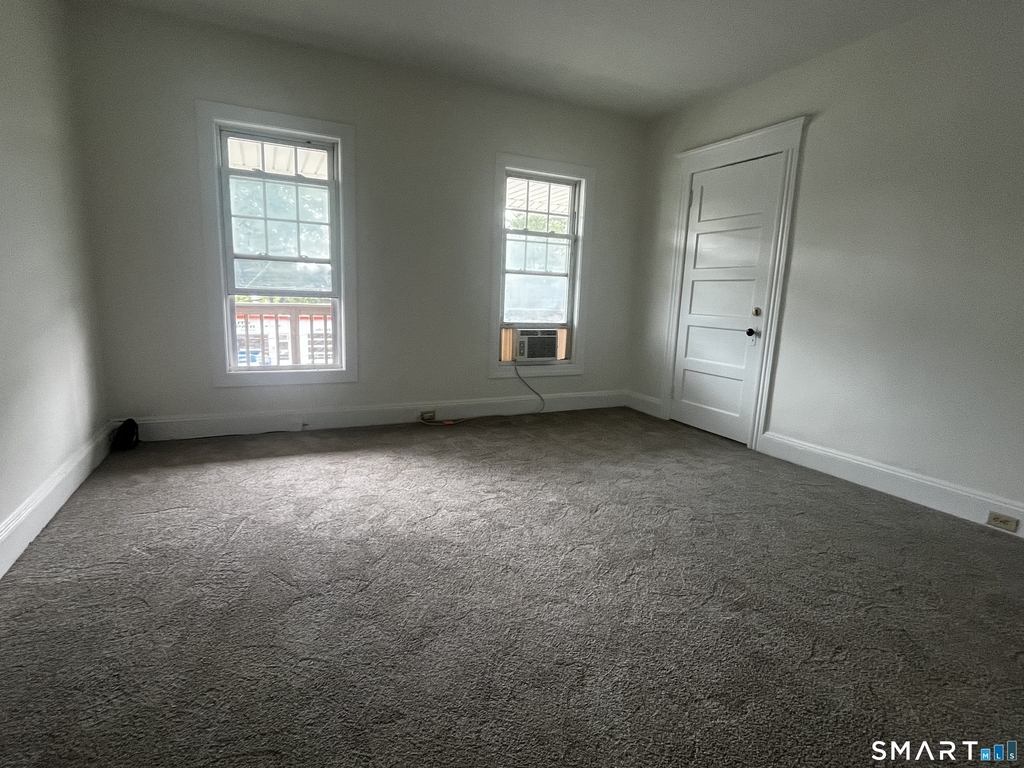 162 Connecticut Avenue - Photo 3