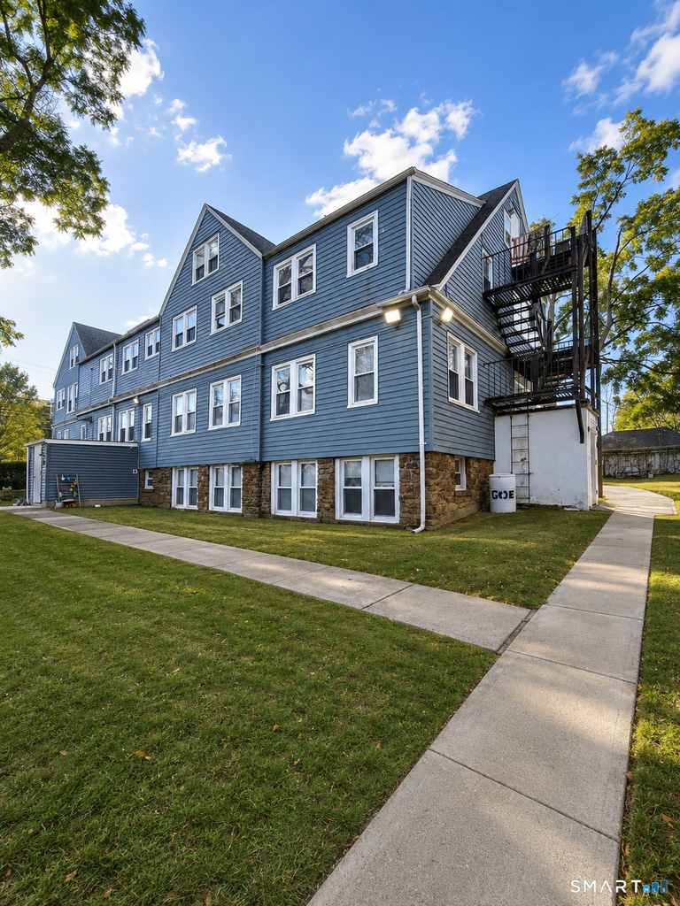 3-17 Curve Street - Photo 0