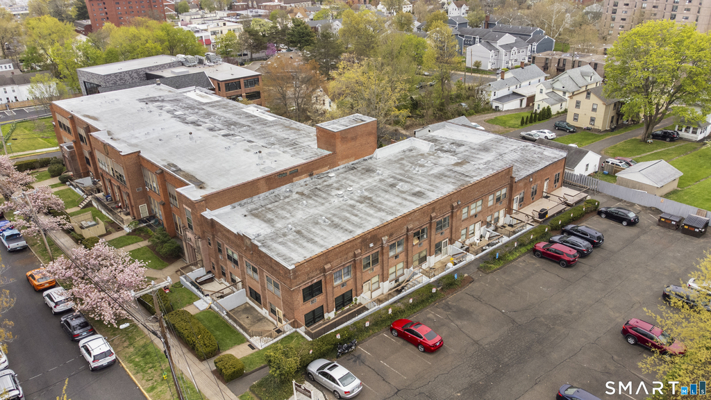 201 College Street - Photo 3