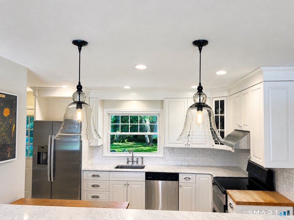 186 Schiller Road - Photo 9