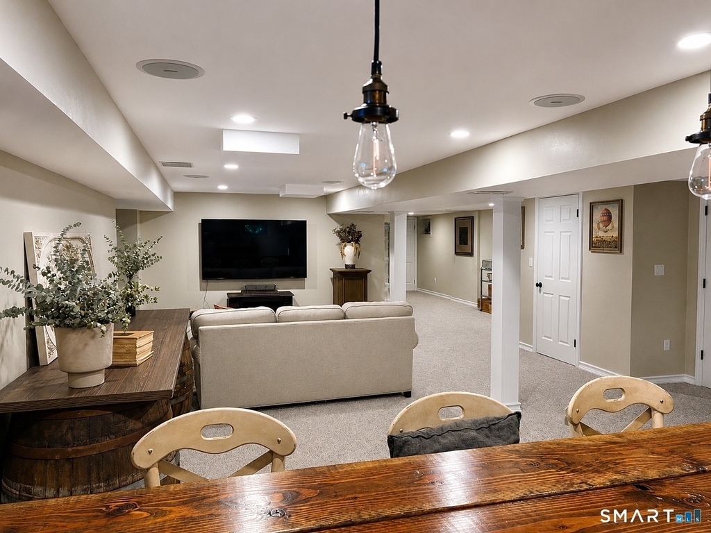 186 Schiller Road - Photo 8