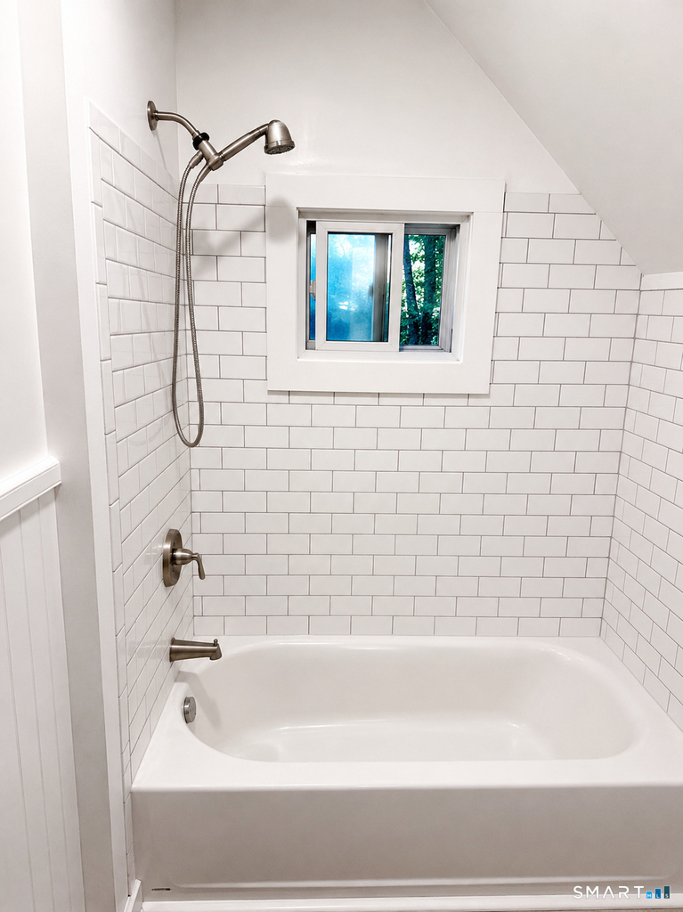 31 Wallace Street - Photo 2