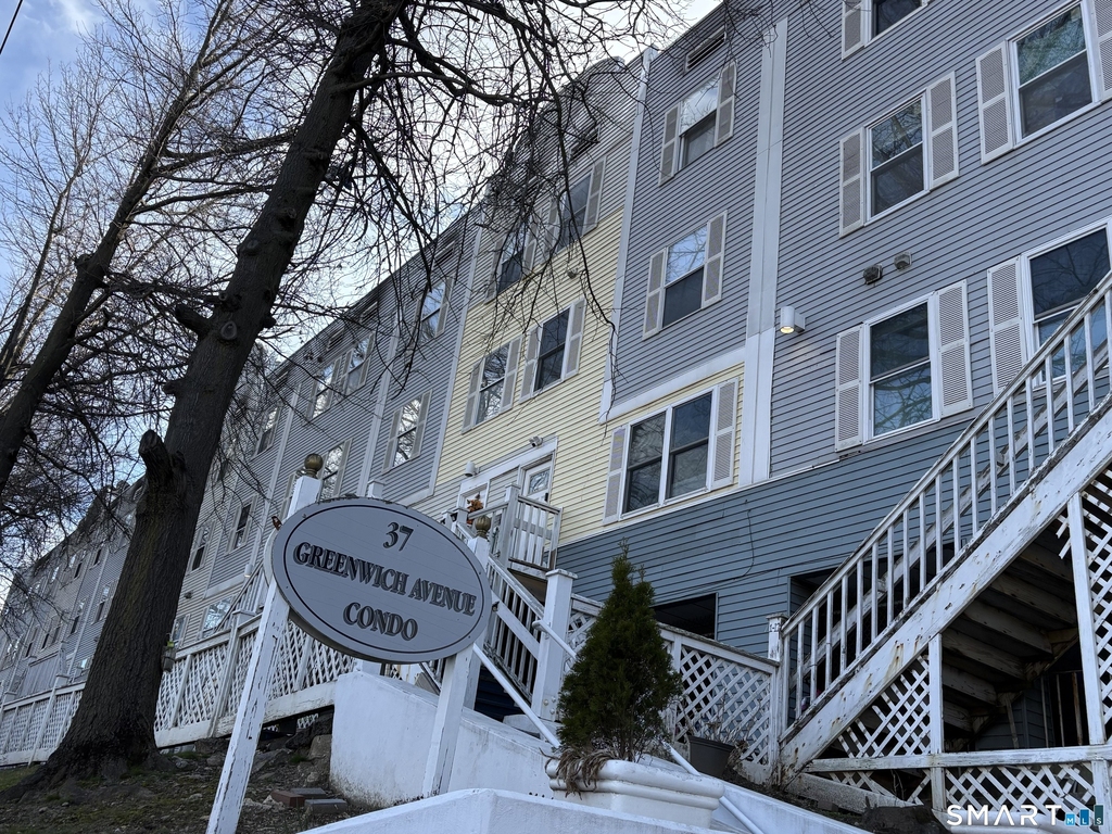 37 Greenwich Avenue - Photo 1