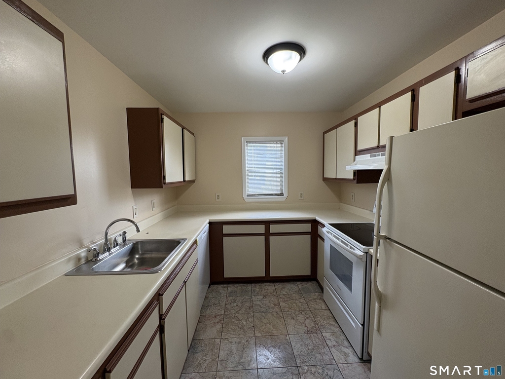37 Greenwich Avenue - Photo 6
