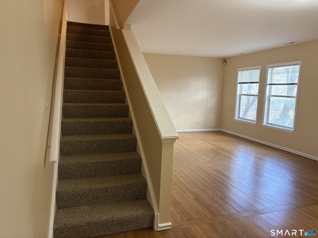 37 Greenwich Avenue - Photo 9