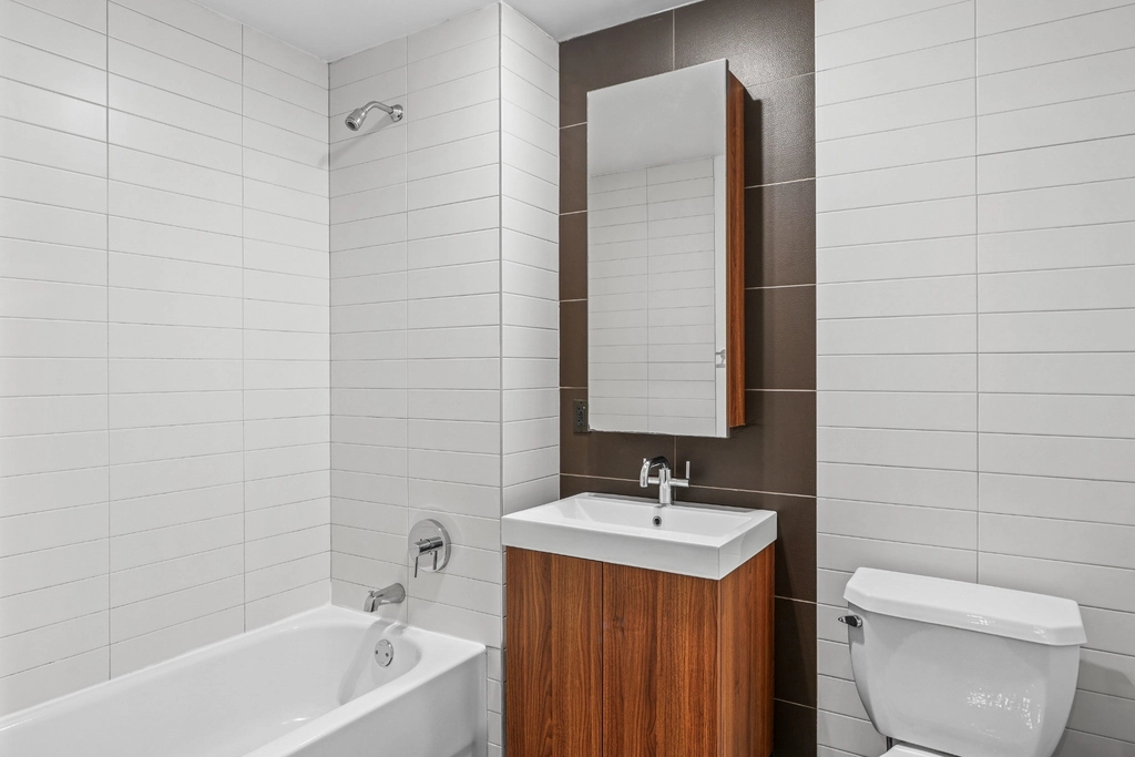 166 John Street - Photo 4