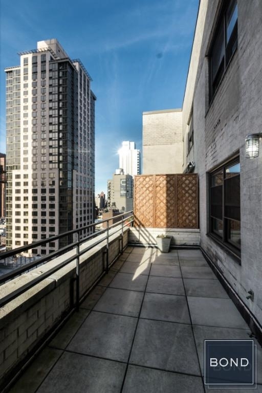East 88th Street - Photo 3