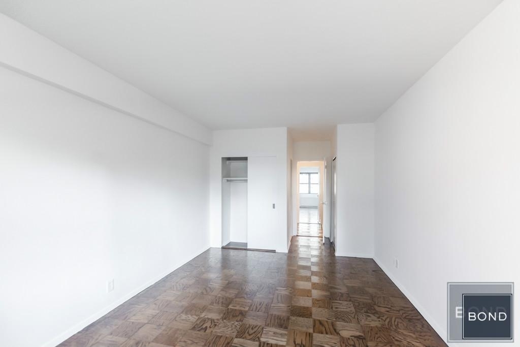 East 88th Street - Photo 6