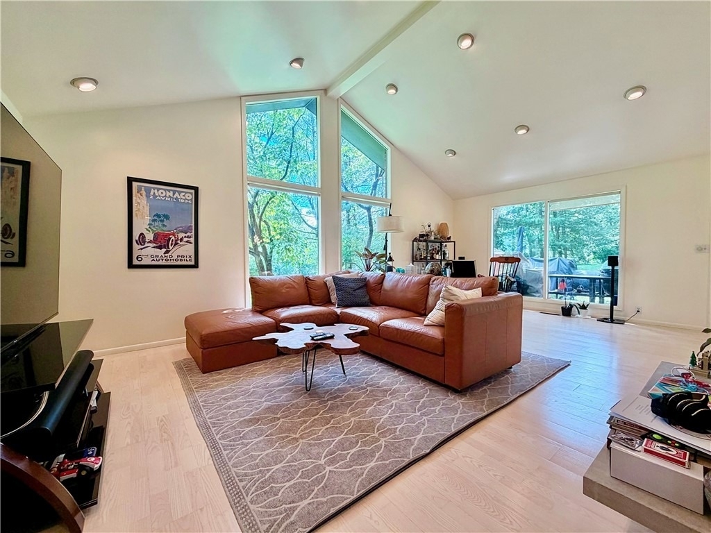 112 Pheasant Dr - Photo 5