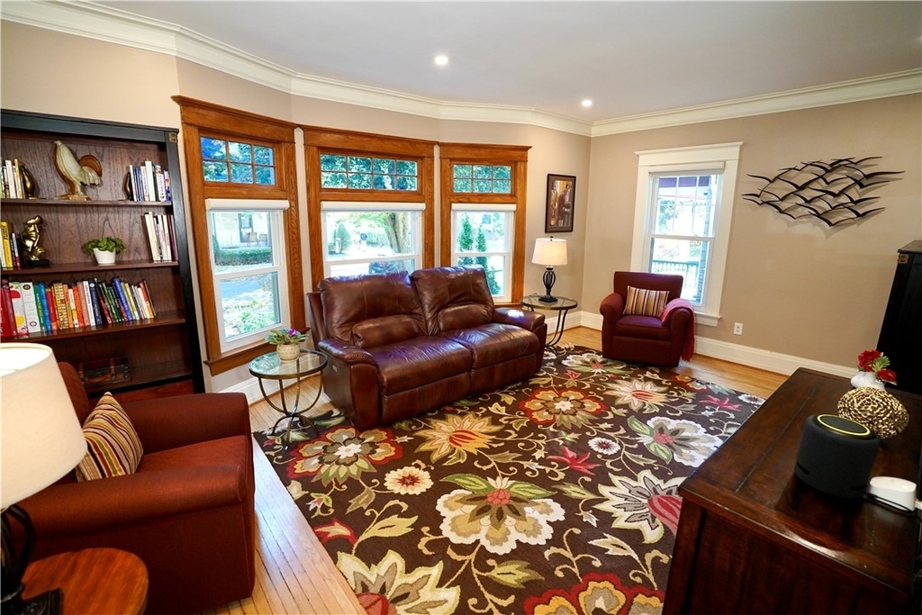 9 Beverly Street - Photo 2
